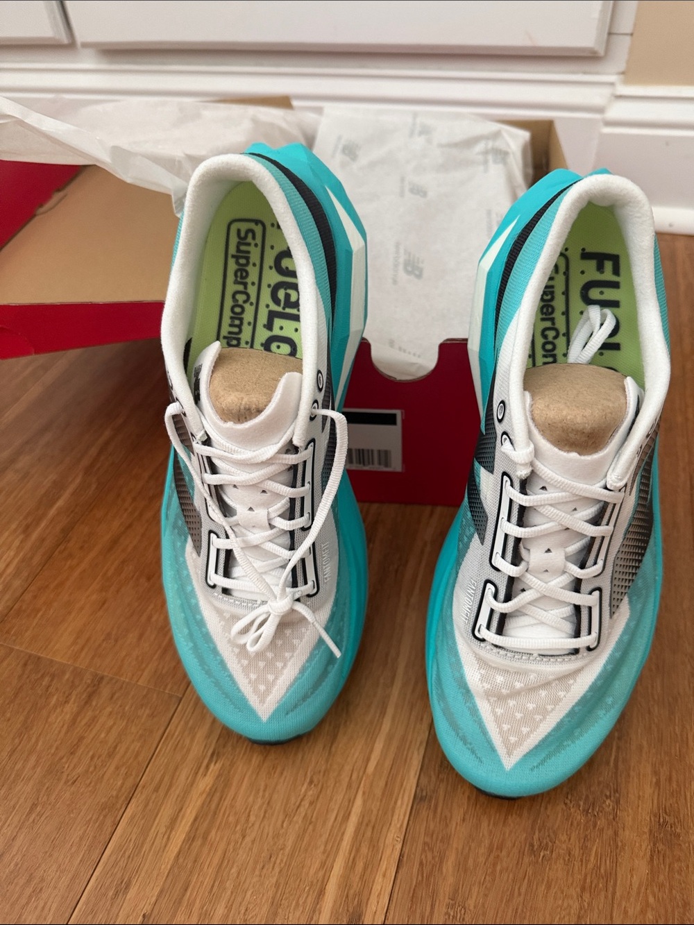 New Balance New Supercomp Elite Size 9.5 Women’s Running Shoes in Teal and White